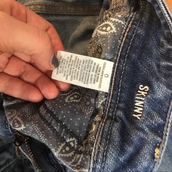 Skinny/strait leg American eagle jeans. - Picture 3 of 5
